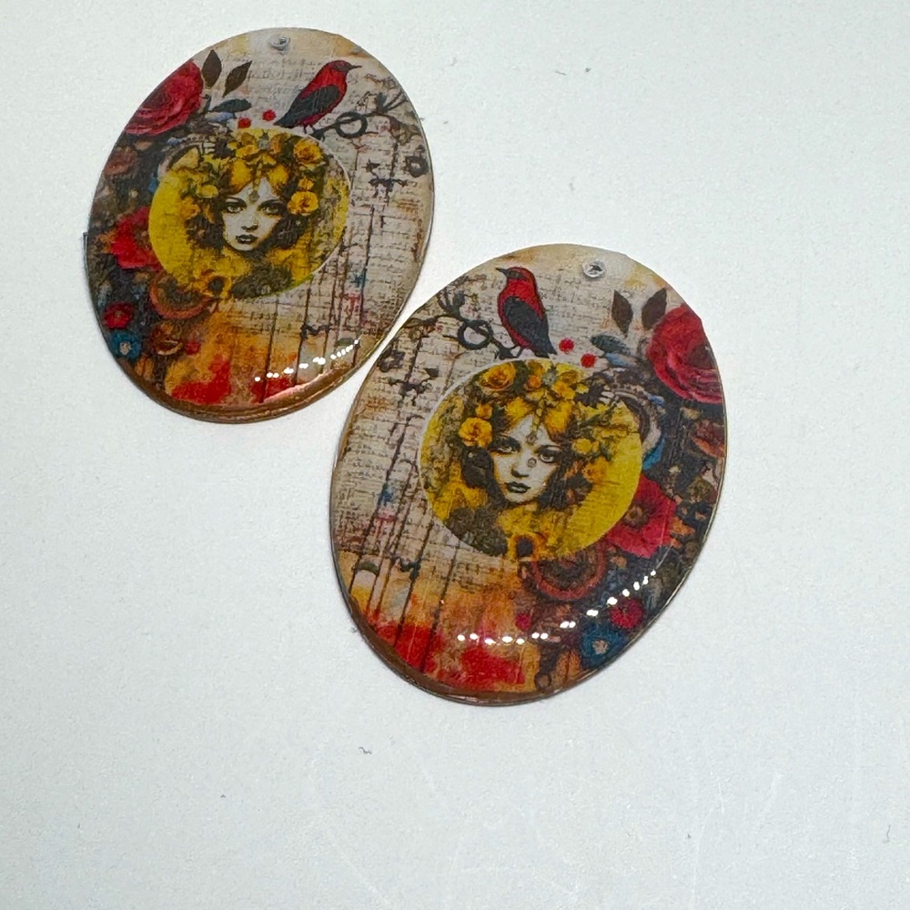 Metal components sealed with resin